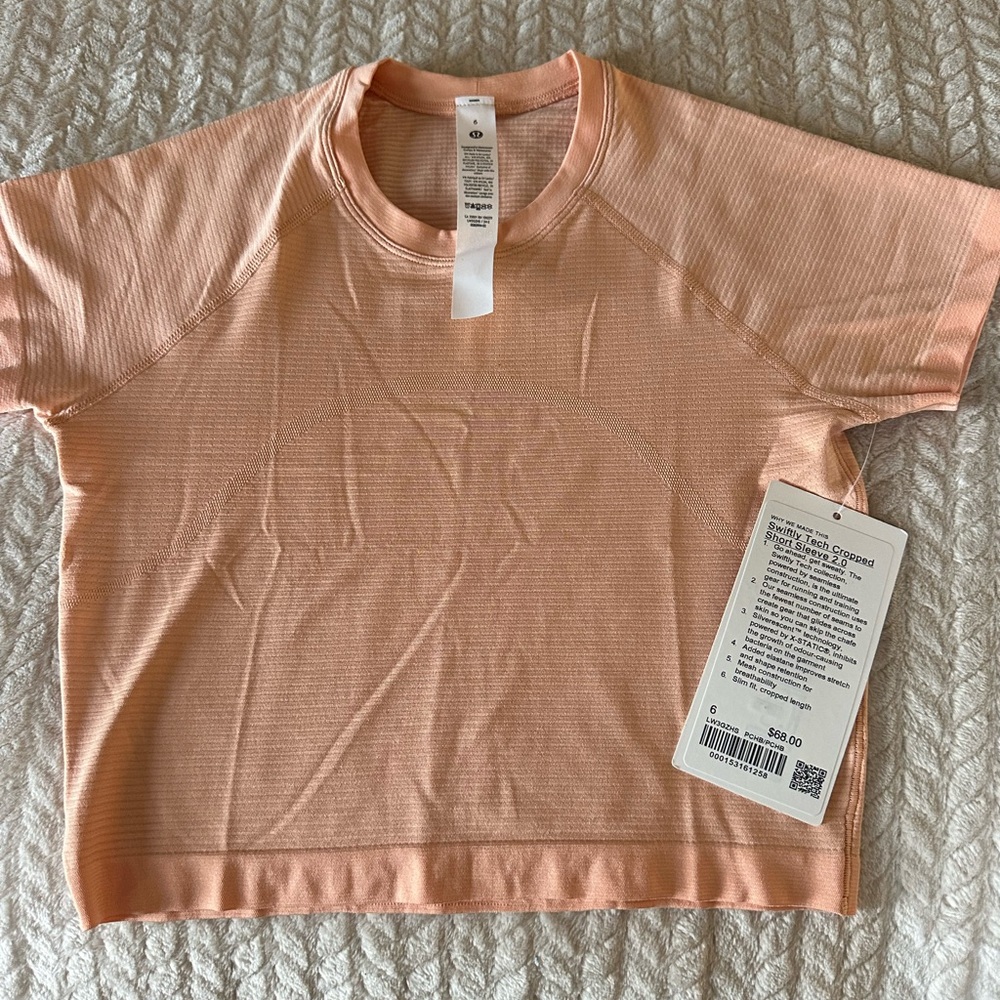 Size 6 swiftly tech crop length peach in color 🍑 brand new with tags !